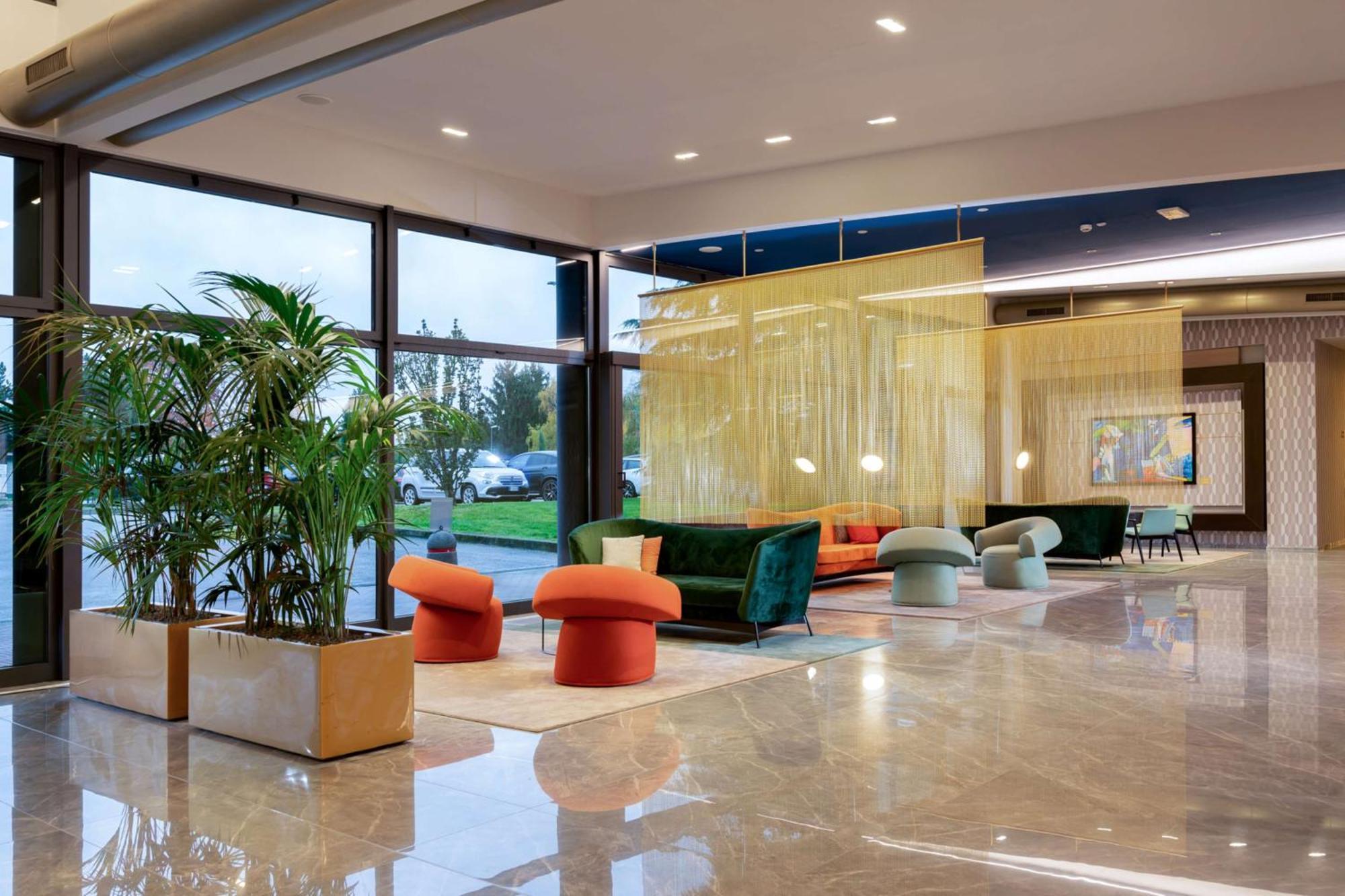 Doubletree By Hilton Milan Malpensa Solbiate Olona Hotel Exterior foto